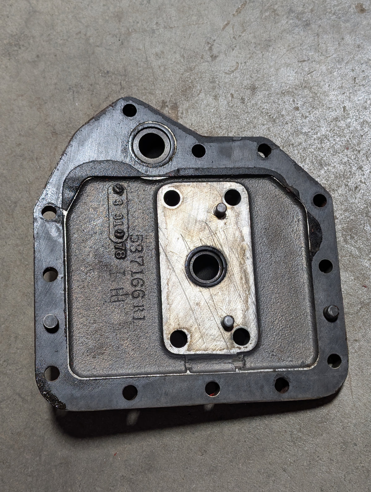 Pump Mounting Flange IH International 537166R11 USED