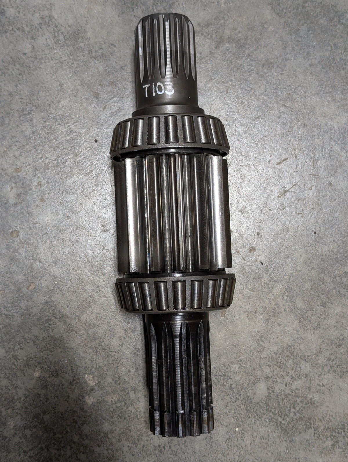 Right Bull Pinion Brake Shaft IH International 104680C1 USED