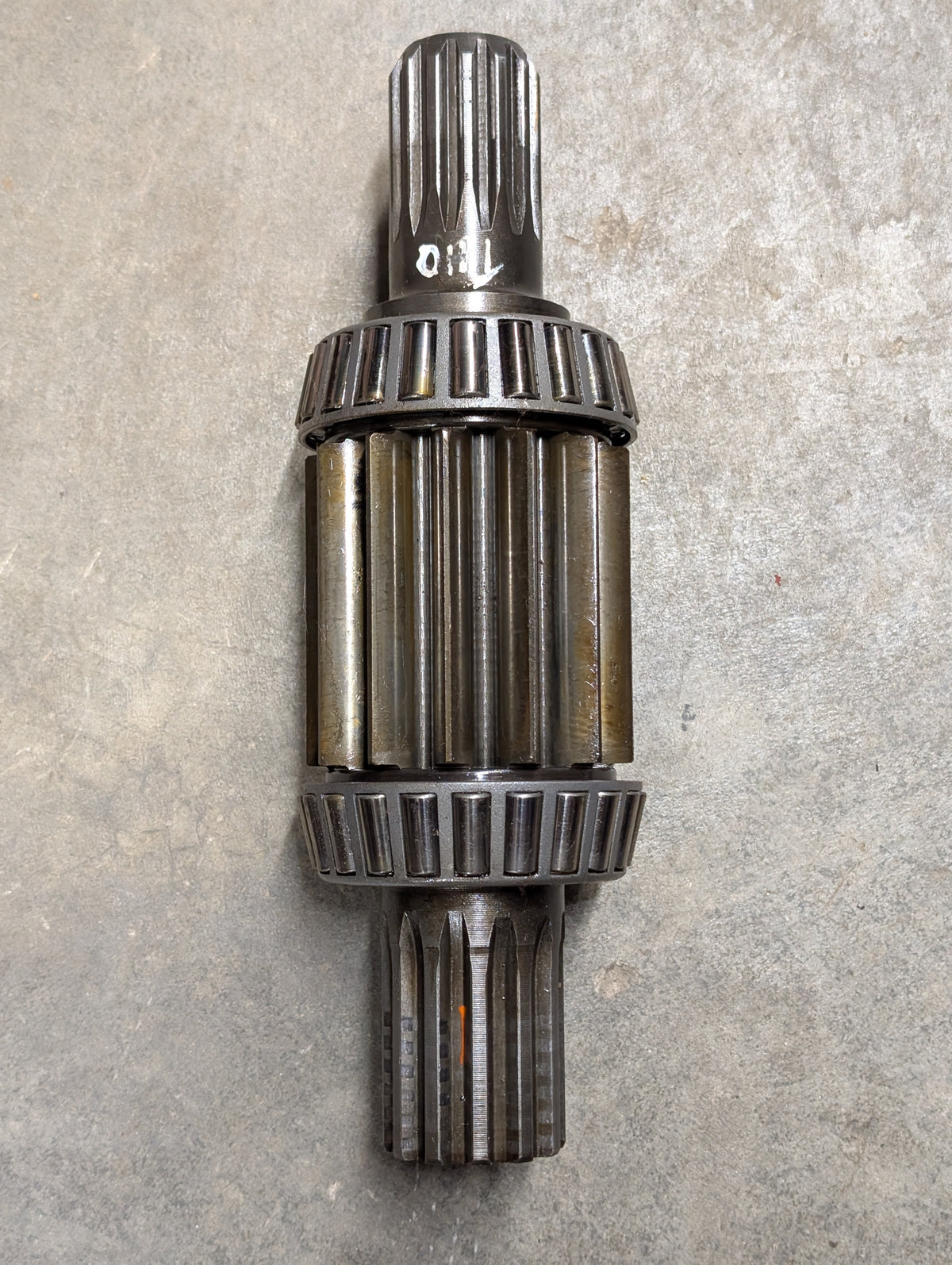 Left Bull Pinion Brake Shaft IH International 104676C1 USED