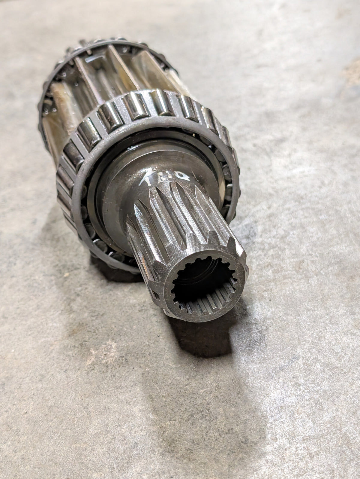 Left Bull Pinion Brake Shaft IH International 104676C1 USED