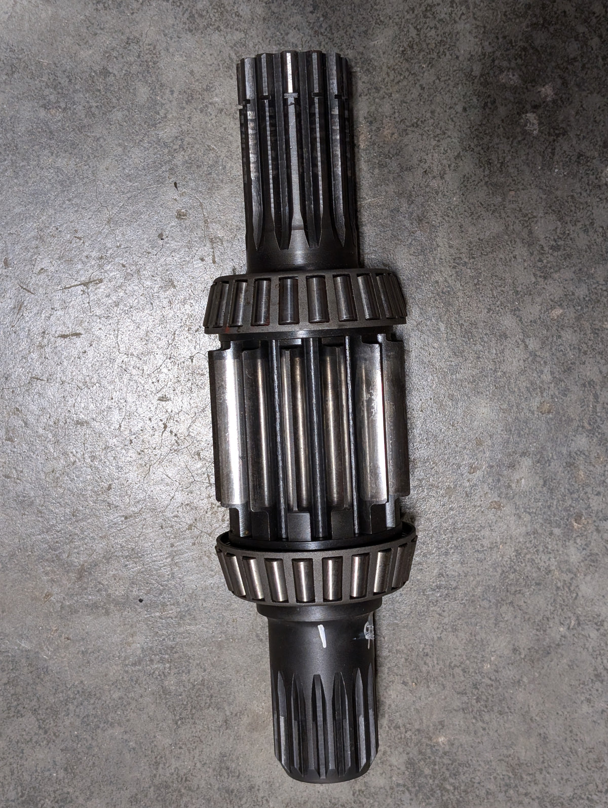 Right Bull Pinion Brake Shaft IH International 104702C1 USED