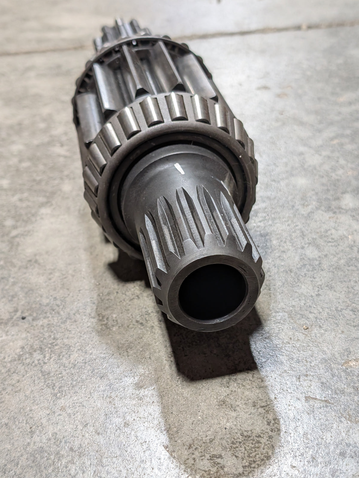 Right Bull Pinion Brake Shaft IH International 104702C1 USED