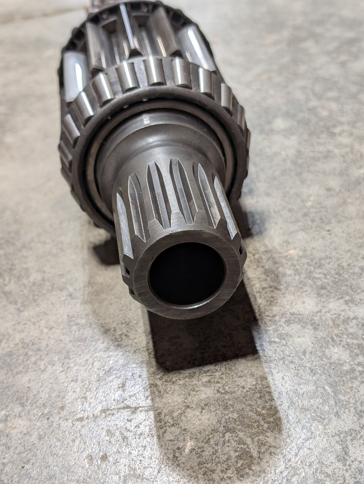 Right Bull Pinion Brake Shaft IH International 529026R1 USED