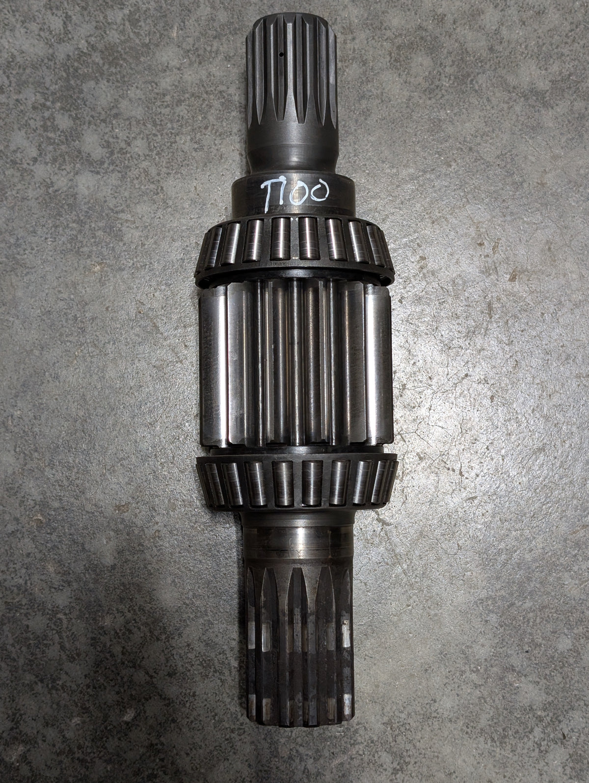 Left Bull Pinion Brake Shaft IH International 529025R1 USED