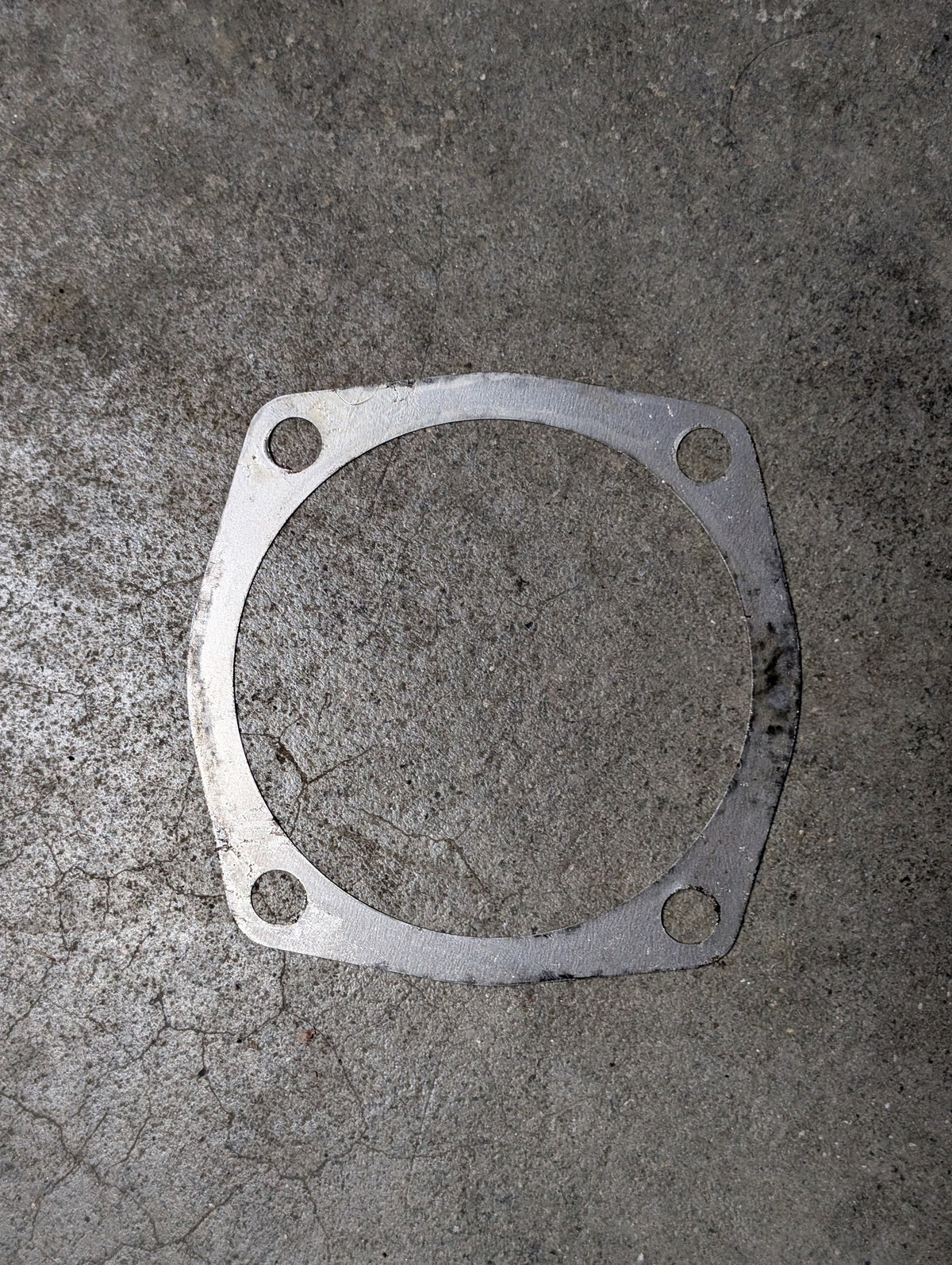 Countershaft Front Bearing Shim IH International 388157R1 USED