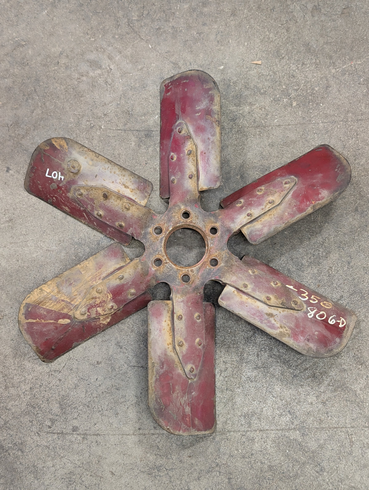 6 Blade Fan IH International 383668R91 USED