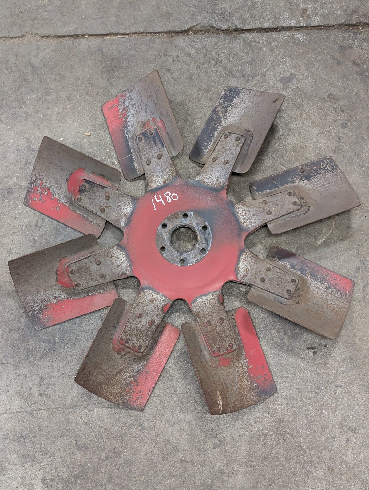 8 Blade Fan IH International 124527C2 USED