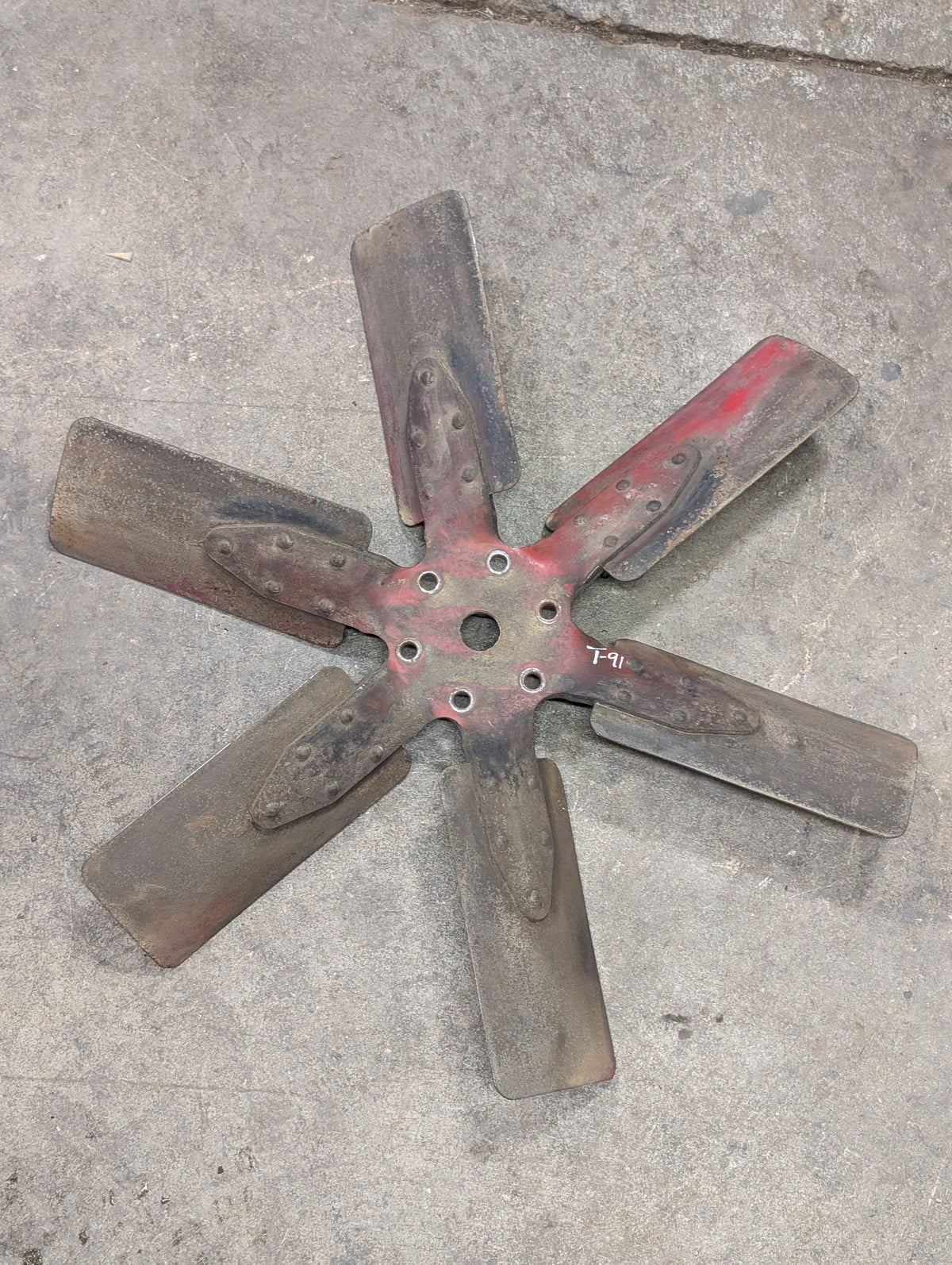 6 Blade Fan IH International 69759C1 USED