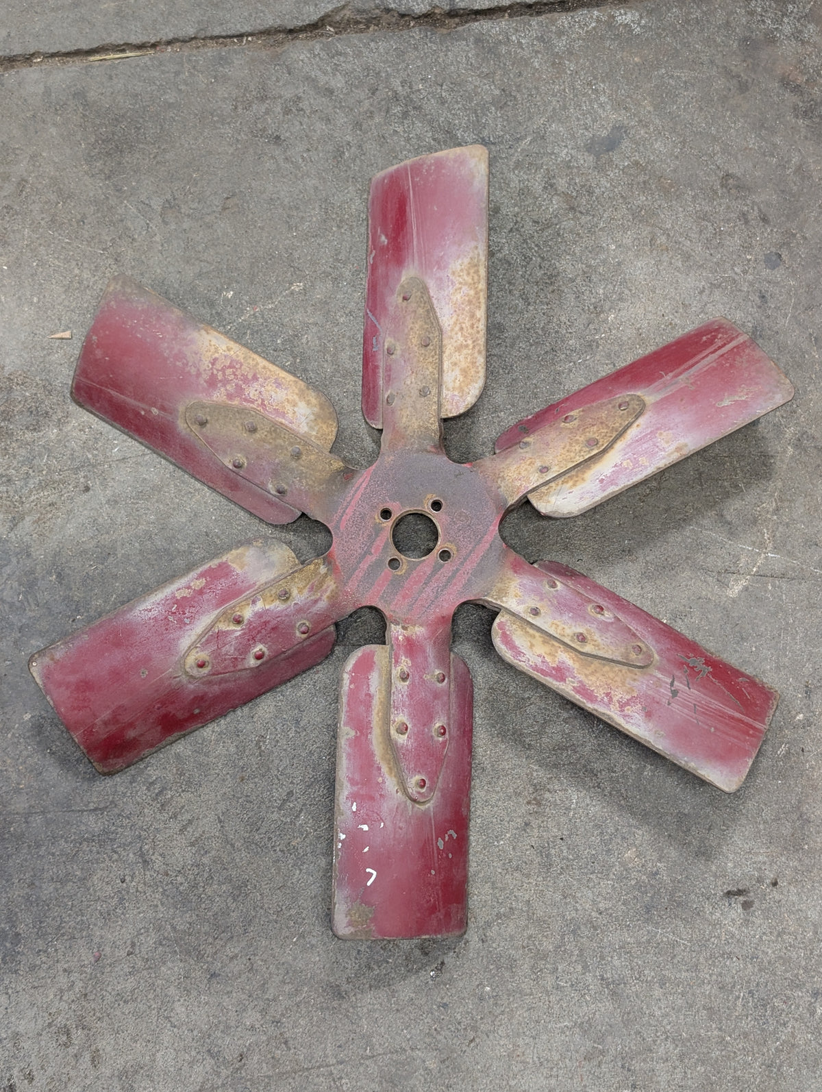 6 Blade Fan IH International 388861R91 USED