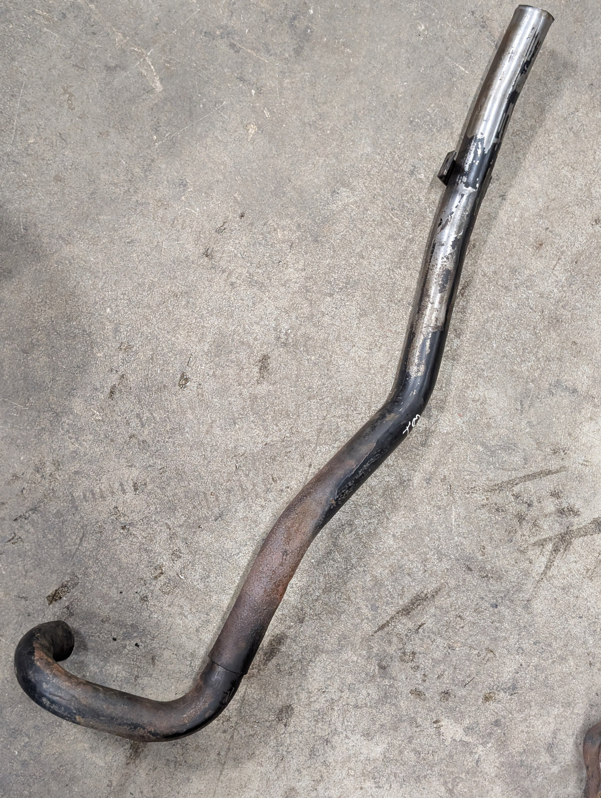 Breather Tube Assembly IH International 691702C2 691700C1 USED