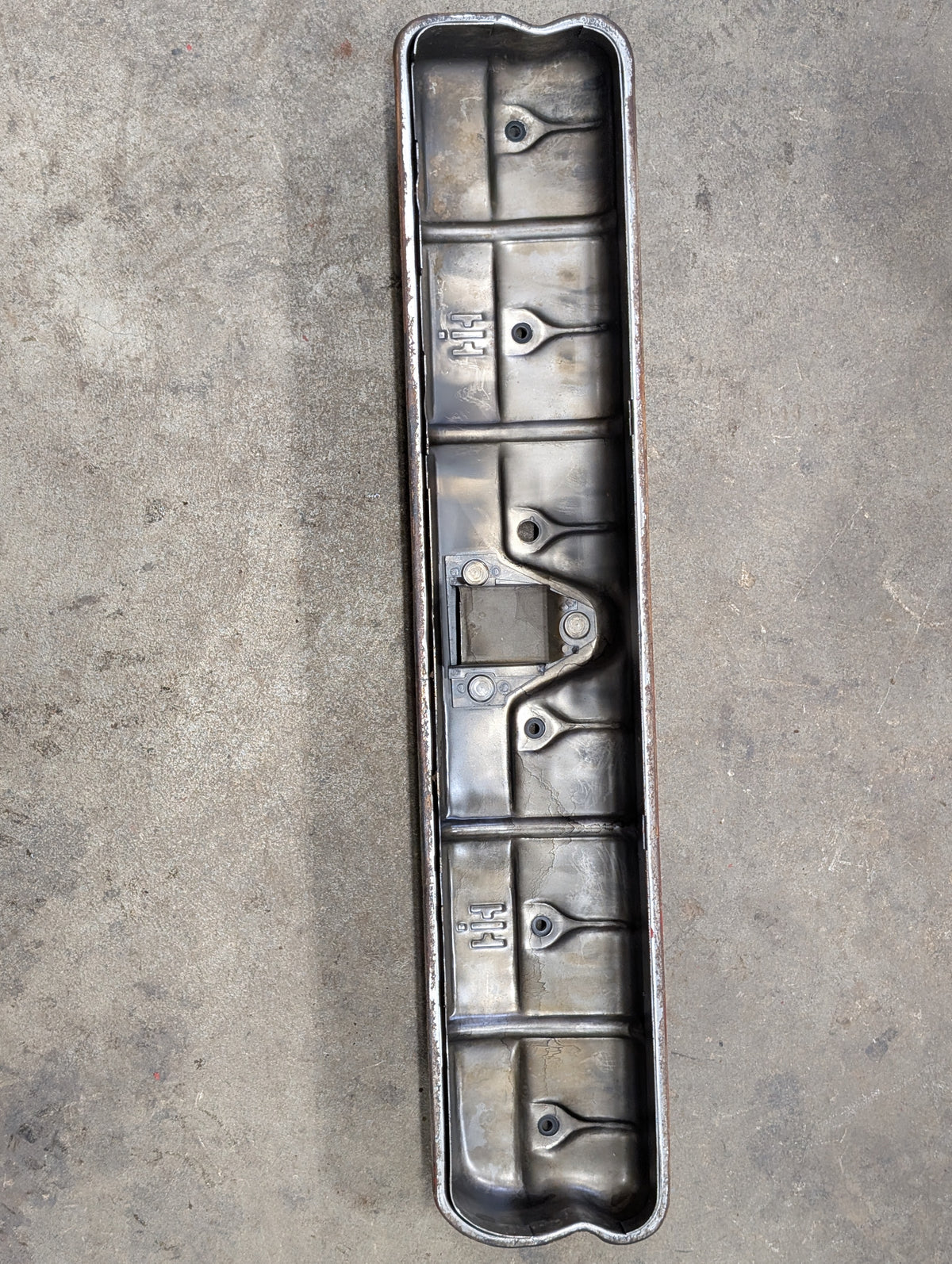 Valve Cover IH International 690339C3 USED