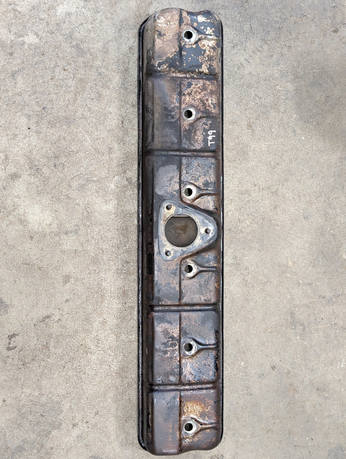 Valve Cover IH International 690339C3 USED