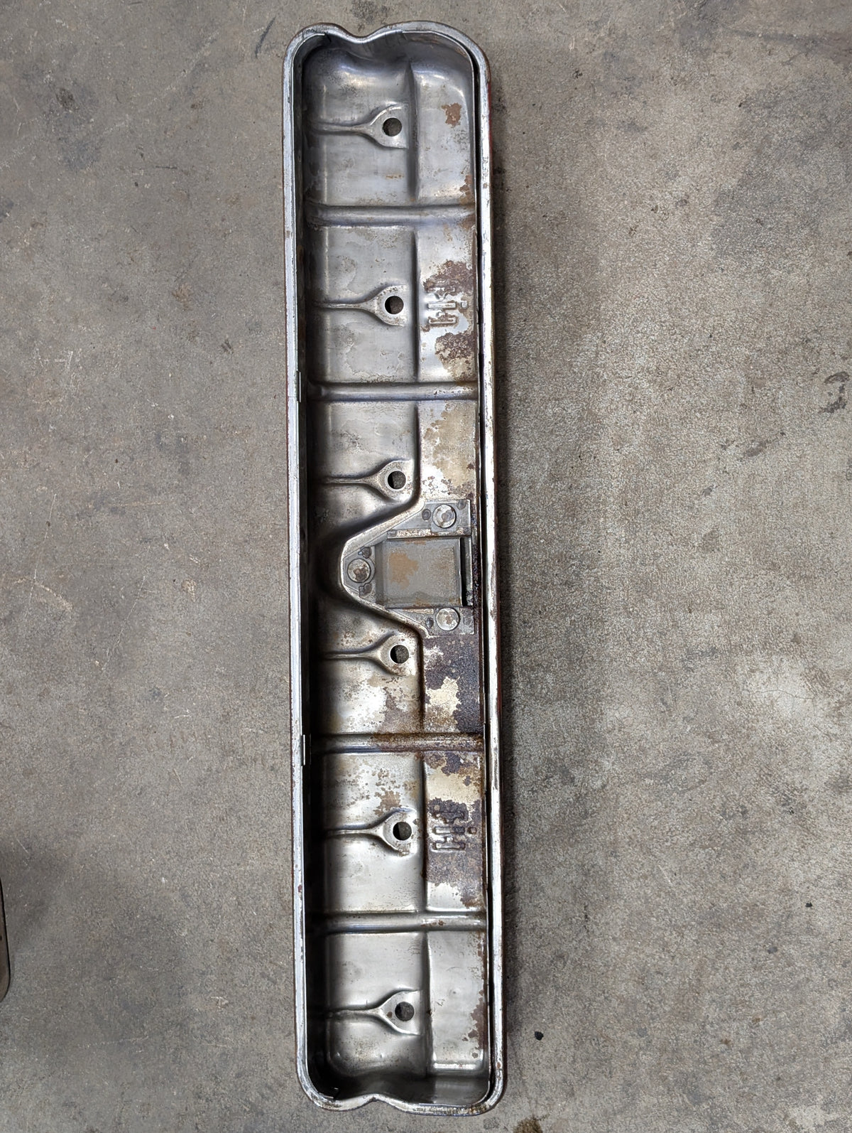 Valve Cover IH International 690339C3 USED