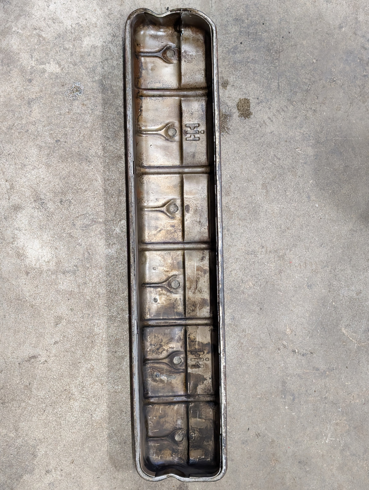 Valve Cover IH International 676088C5 USED