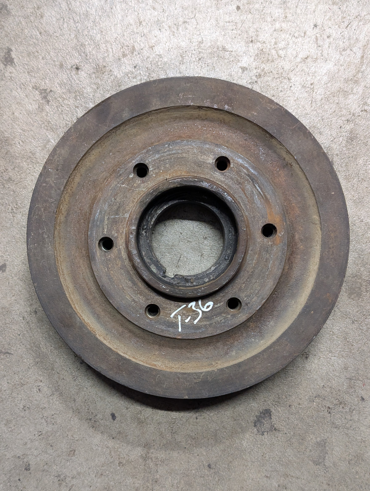 Crankshaft Pulley IH International 683180C91 683155C1 USED