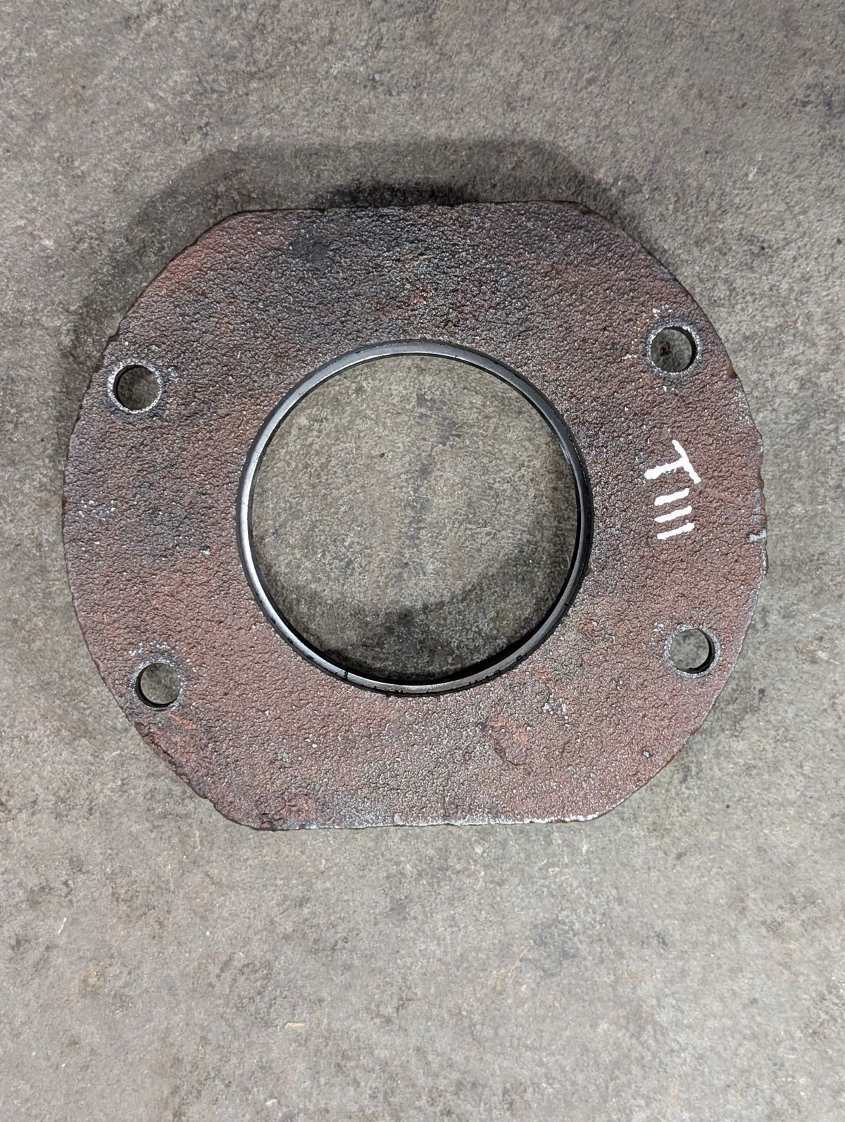 Front Bearing Cage IH International 528682R1 USED