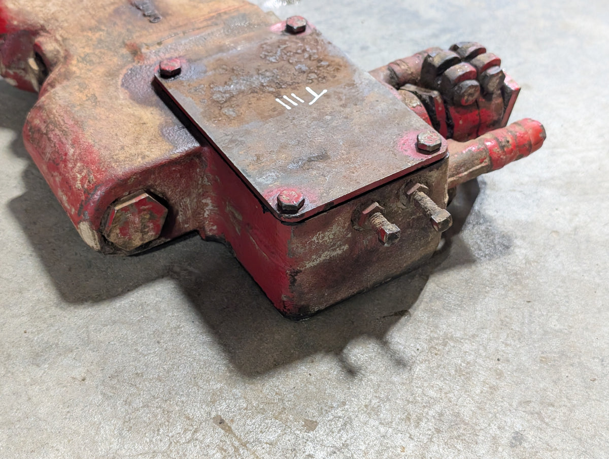 Priority Unloading Relief Valve IH International 108516C92 108520C1 USED