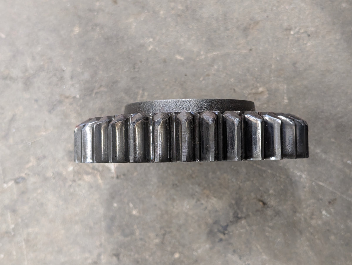 2nd Speed Drive Gear IH International 528672R1 USED