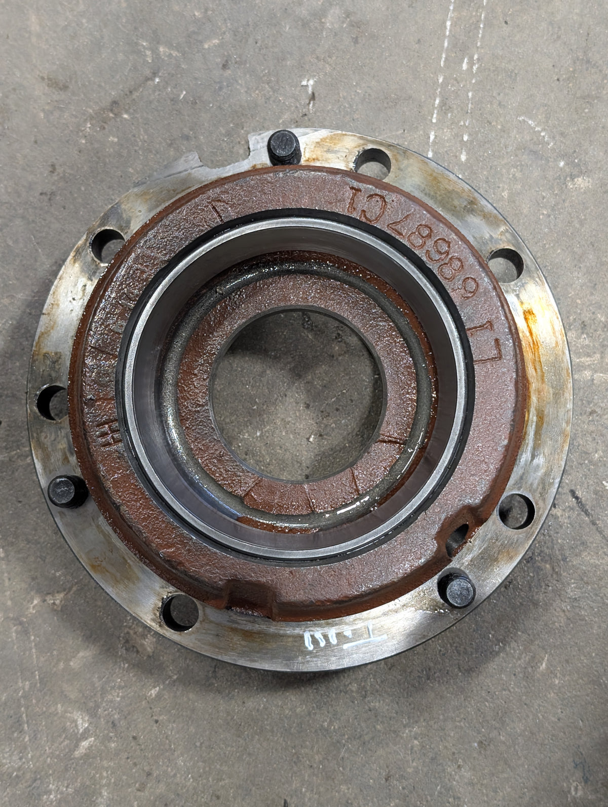 Left Differential Bearing Retainer IH International 68687C1 USED