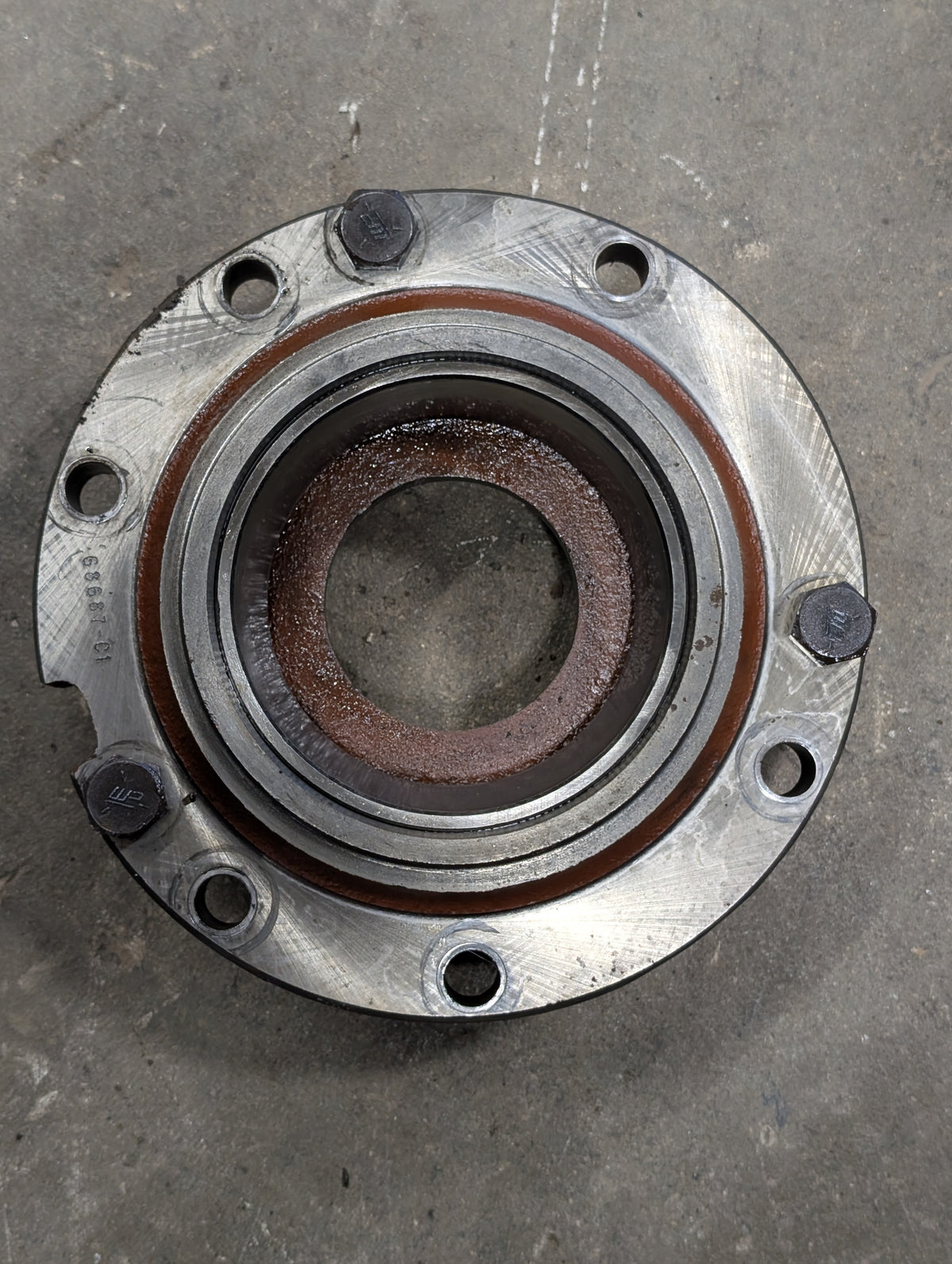Left Differential Bearing Retainer IH International 68687C1 USED