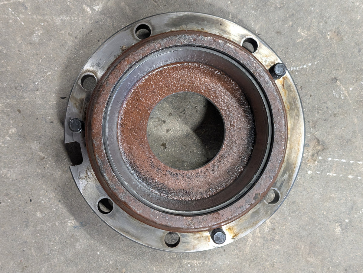 Right Differential Bearing Retainer IH International 68684C1 USED