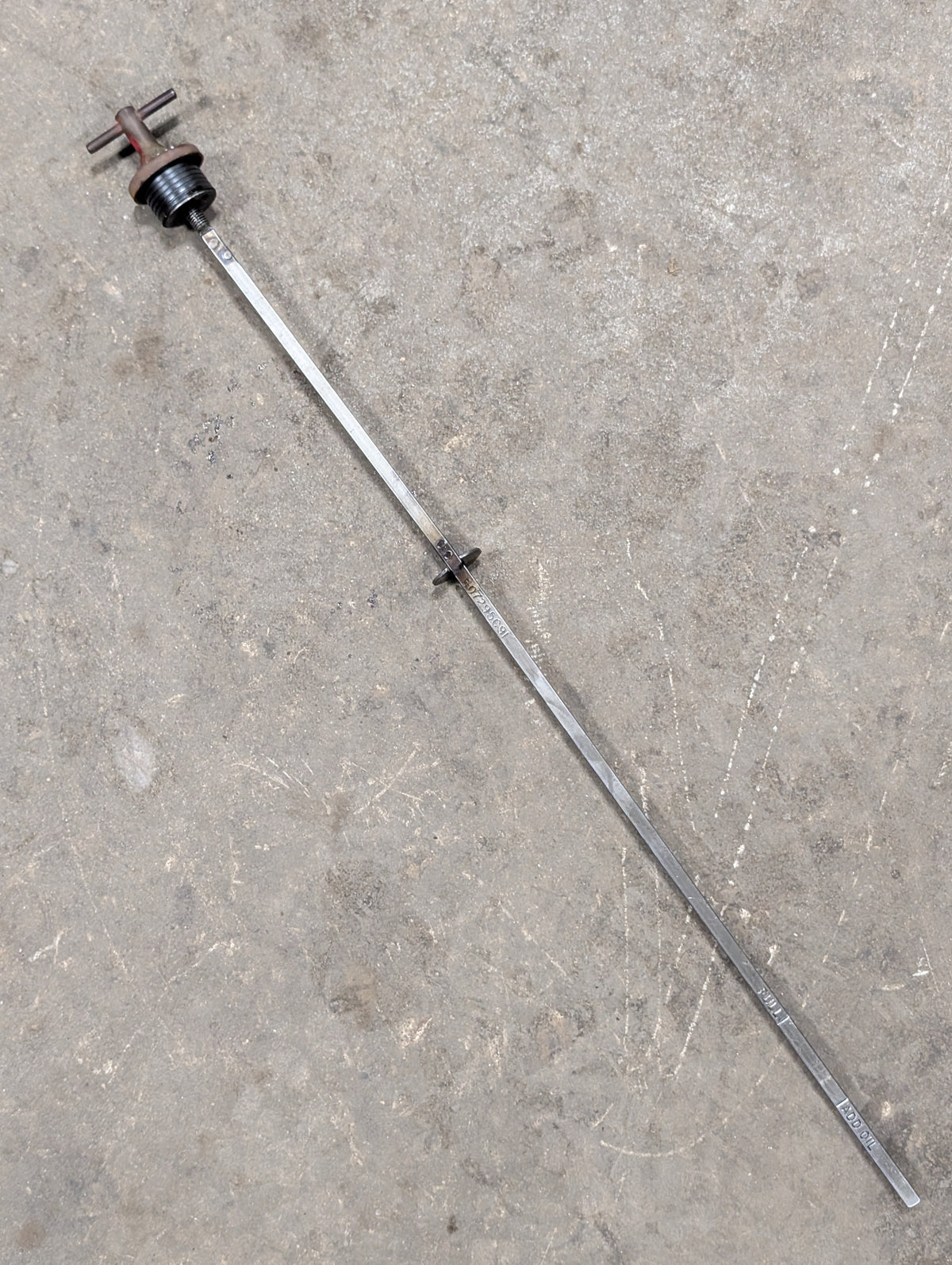 Engine Oil Dipstick IH International 607295C91 USED