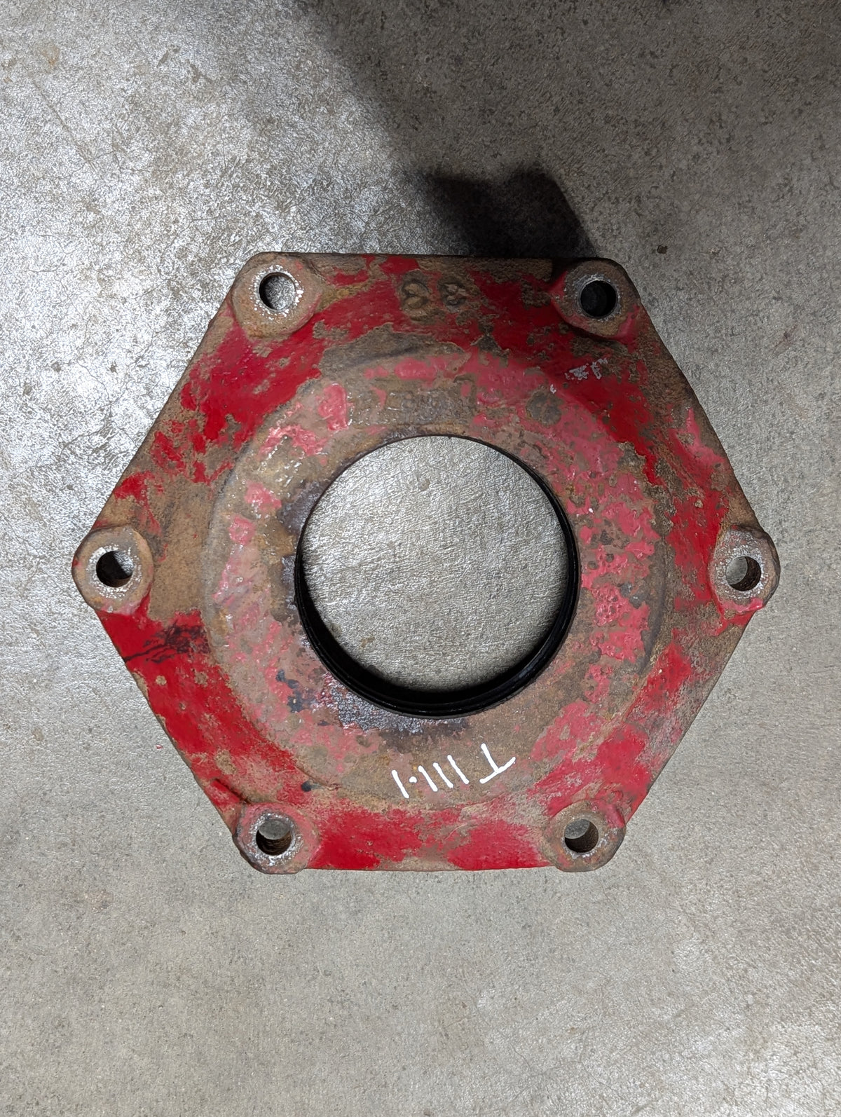 Rear Axle Cap IH International 530033R2 USED