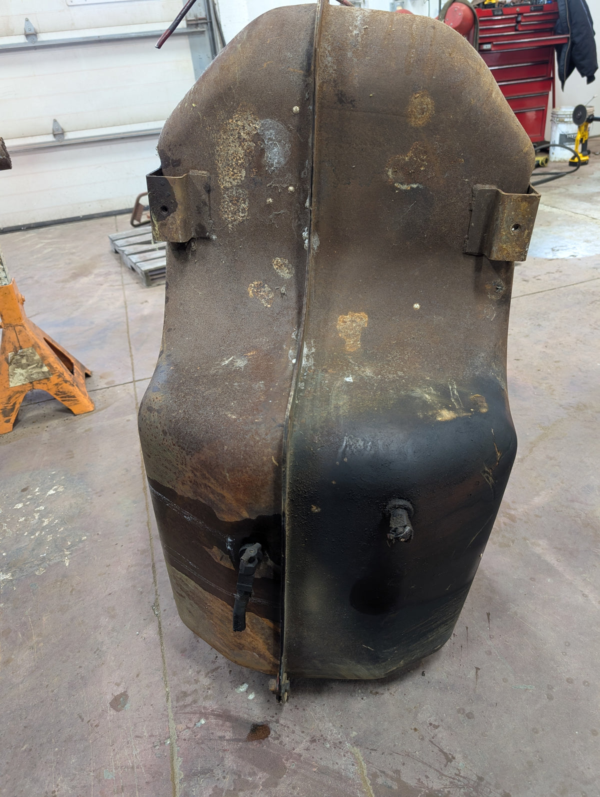 Fuel Tank IH International 381379R92 USED