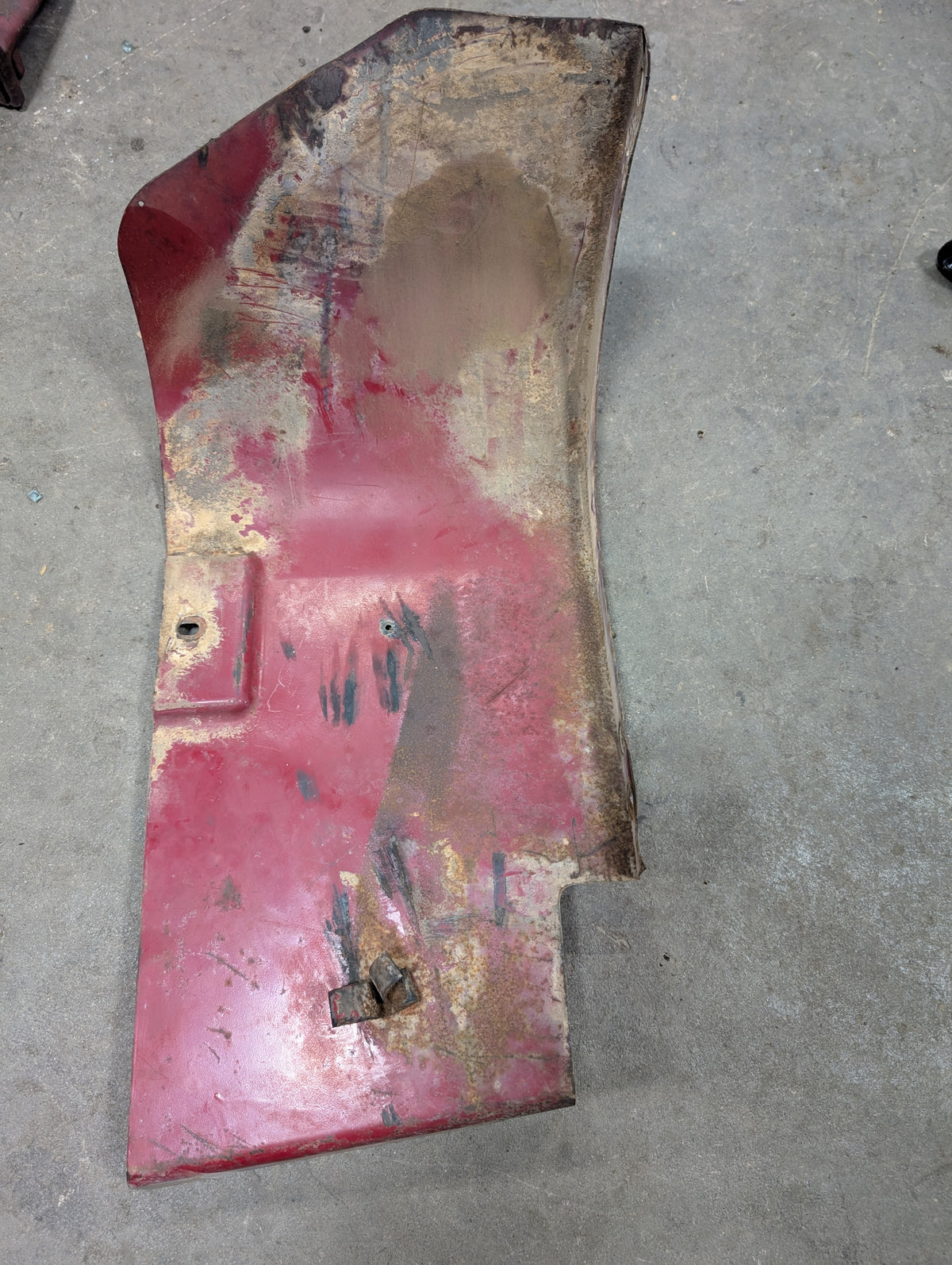 Lower Right Heat Shield IH International 386118R21 USED