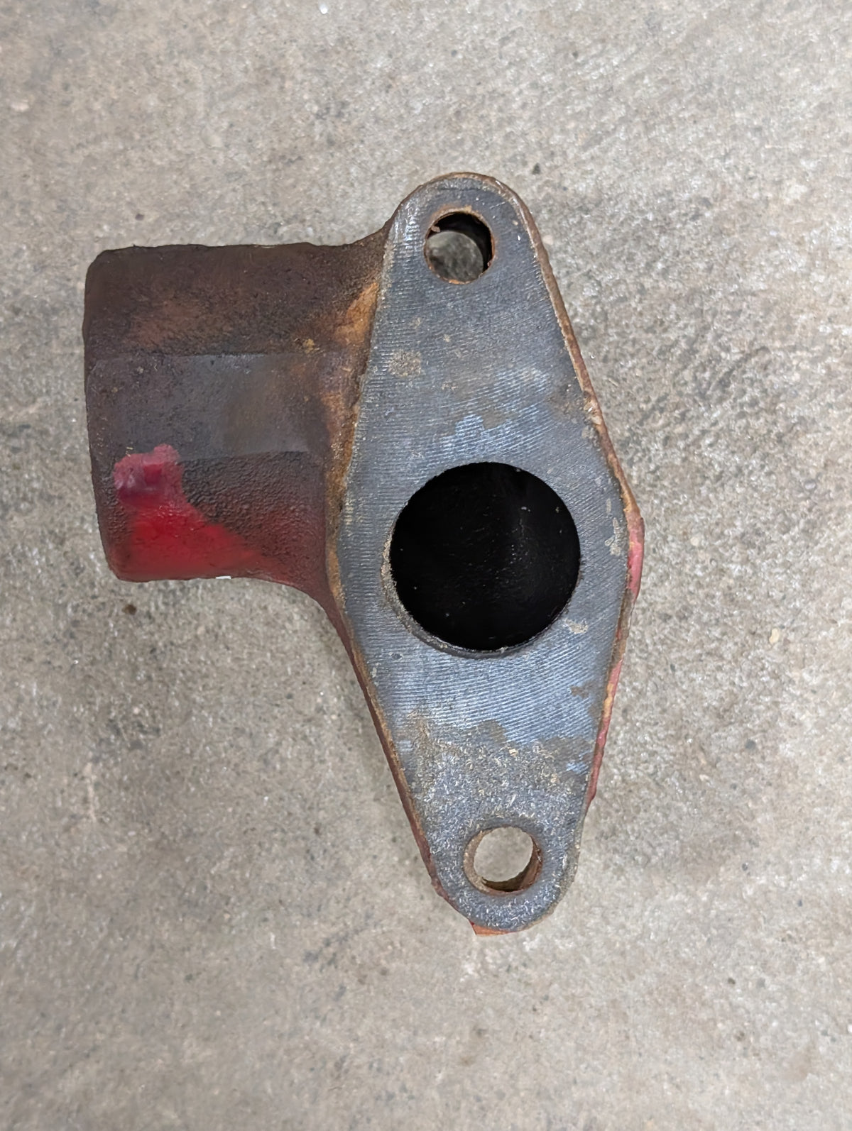 Engine Oil Elbow IH International 607262C1 USED