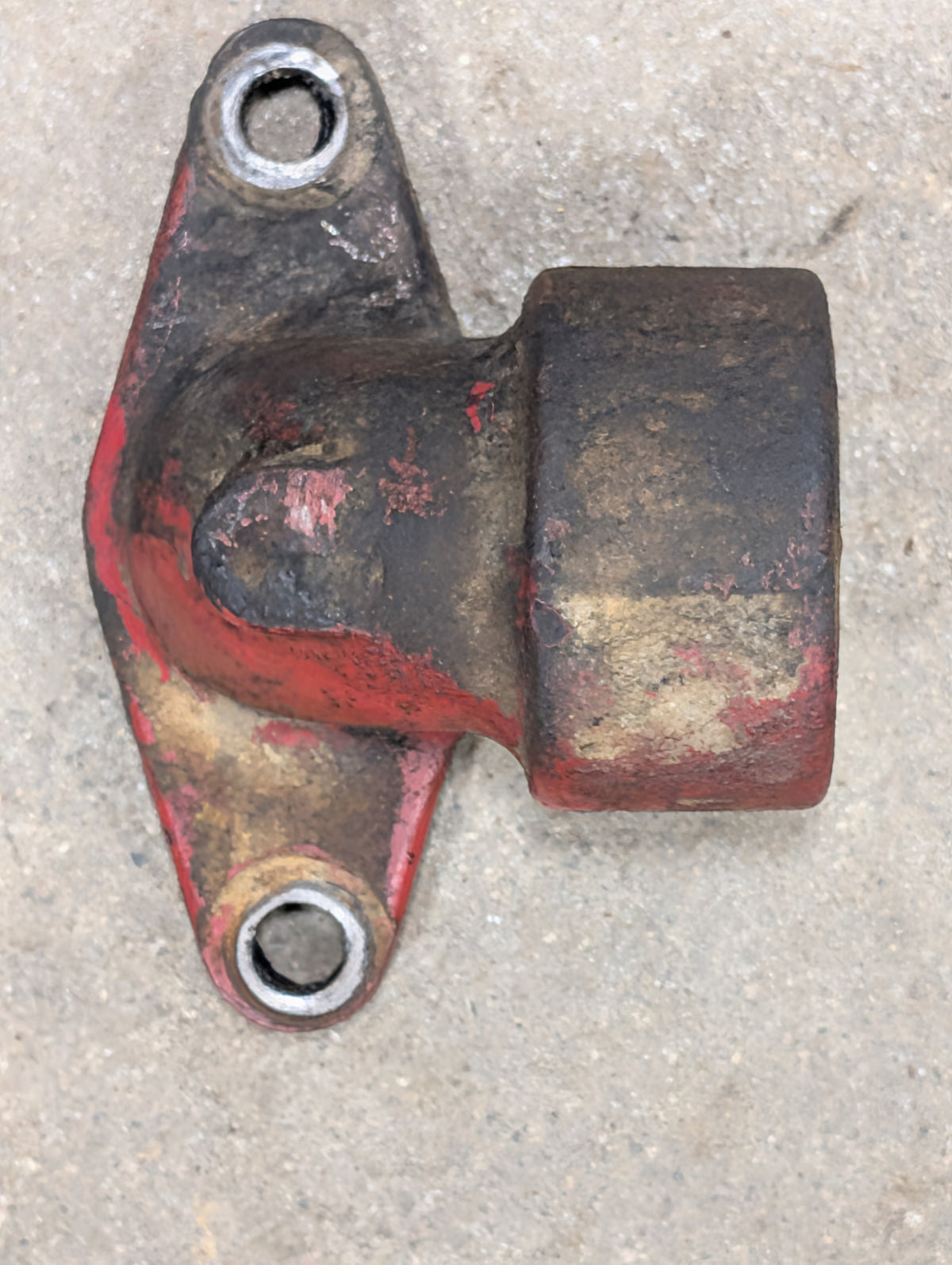 Engine Oil Elbow IH International 332554R1 USED