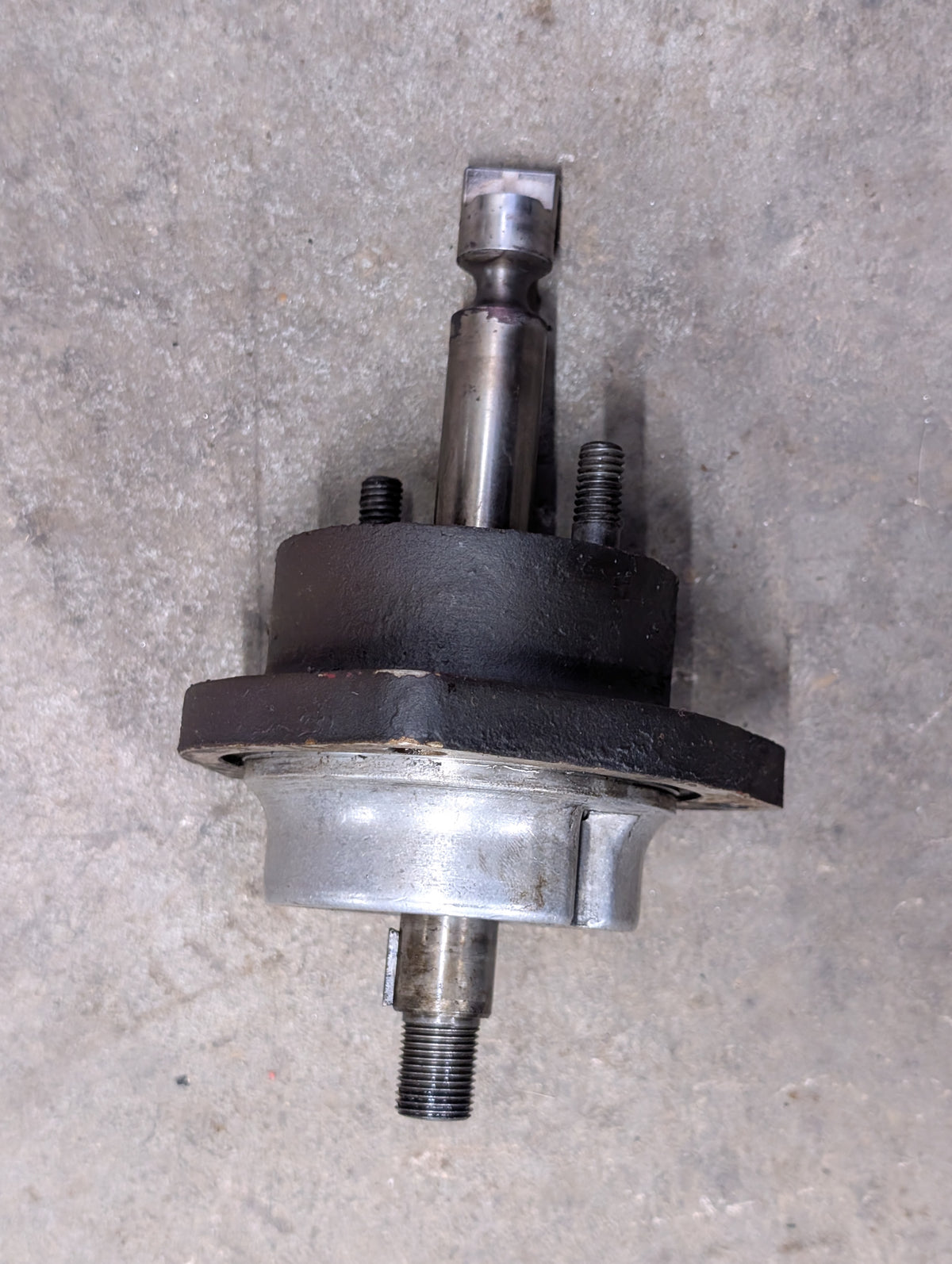 Drive Shaft & Mounting Adaptor Assembly IH International 619762C1 613612C1 USED