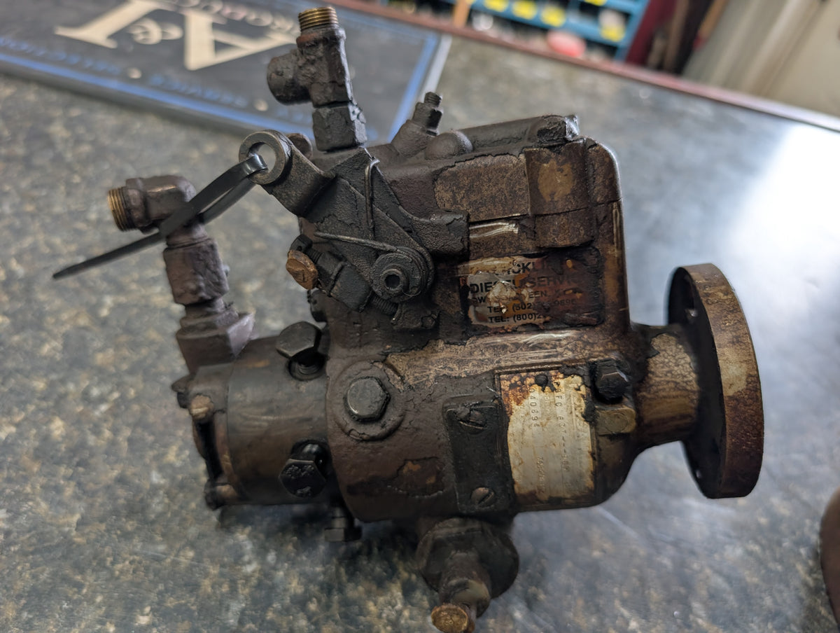 Roosa Master Injection Pump IH International 702476C92 USED