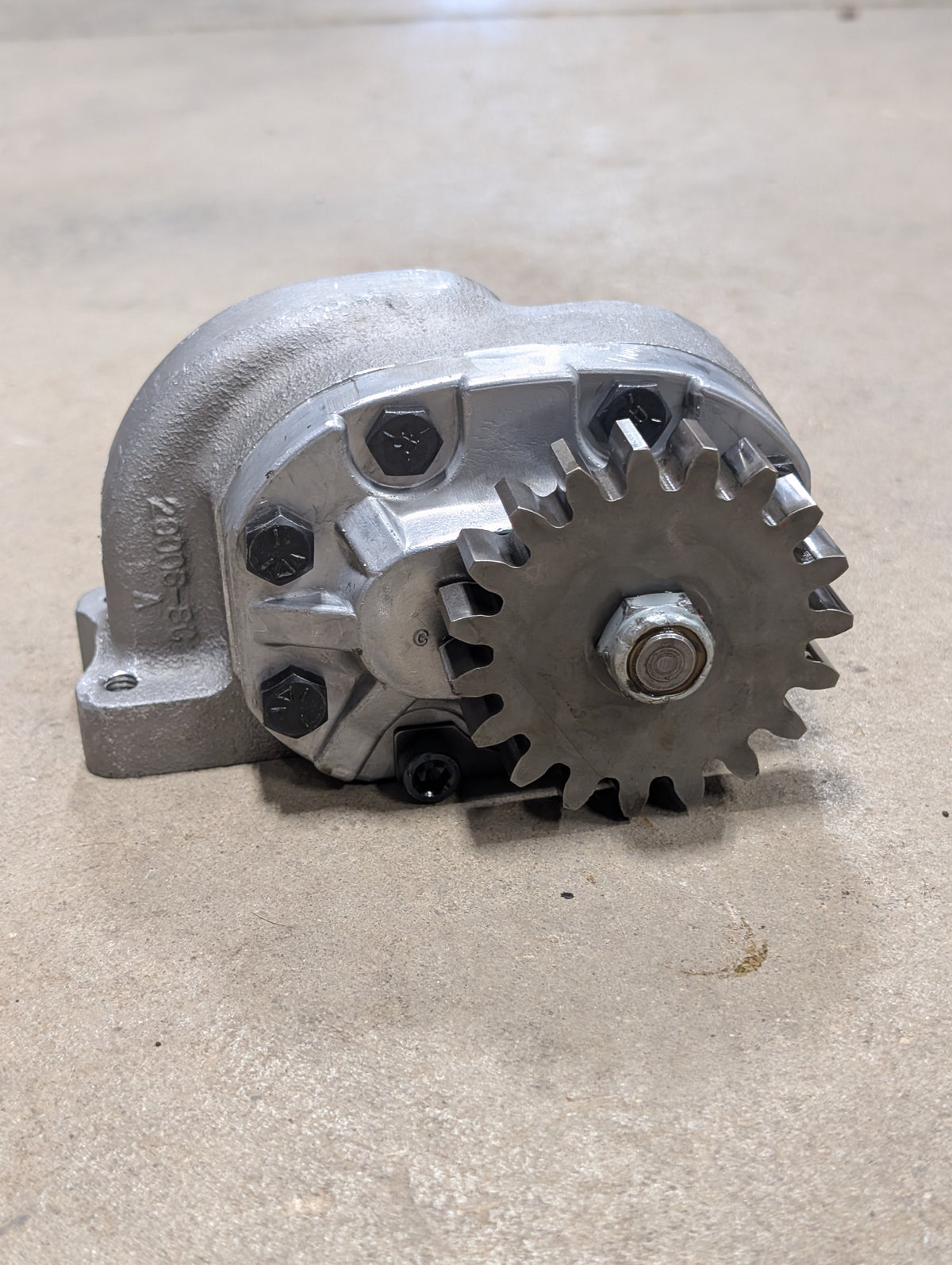 Hydraulic Pump IH International 1949302C1 USED