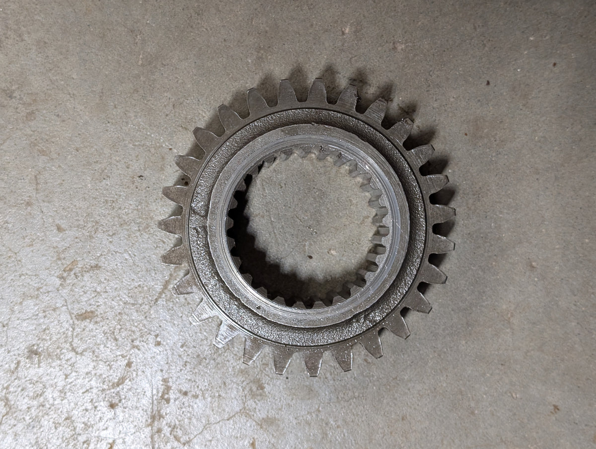 1st Speed Drive Gear IH International 380090R1 390259R1 USED