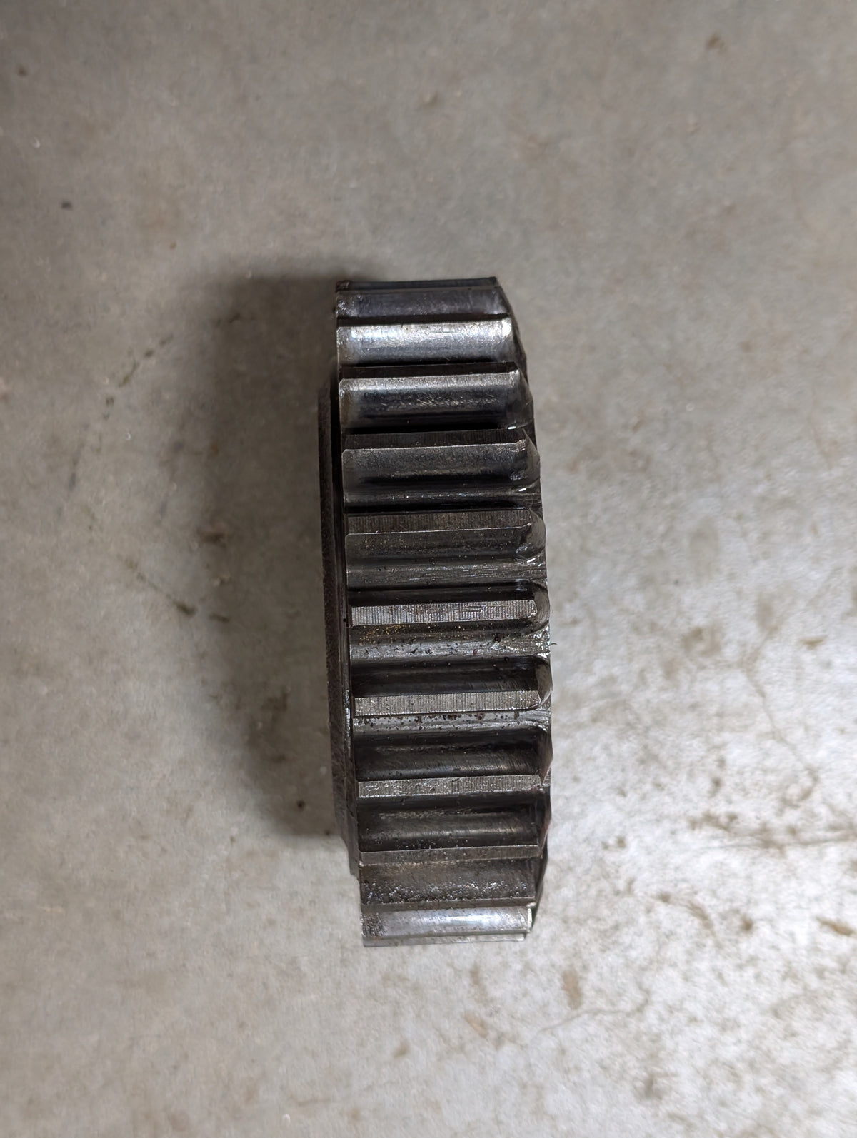 1st Speed Drive Gear IH International 380090R1 390259R1 USED