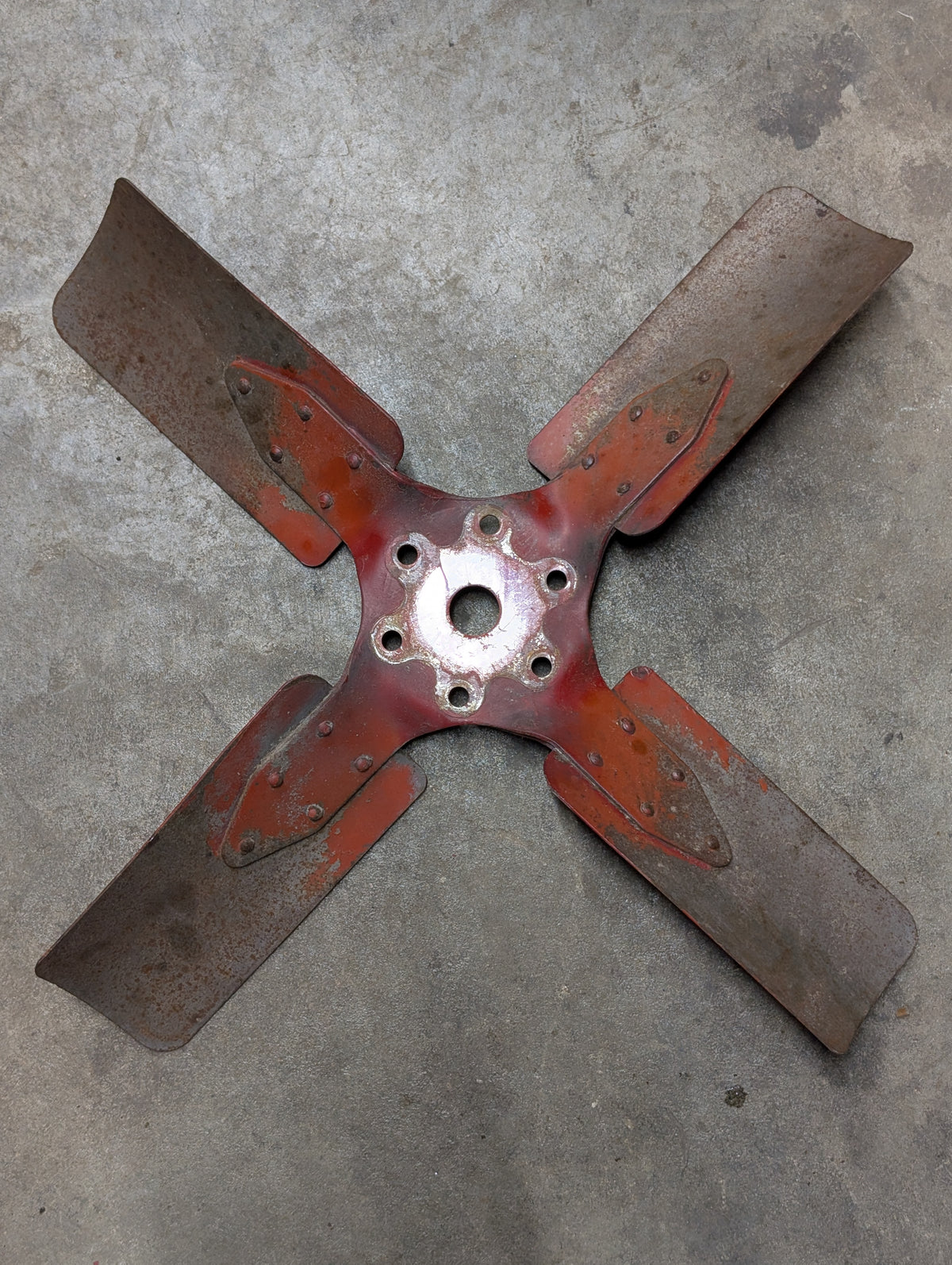 4 Blade Fan IH International 539127R1 USED