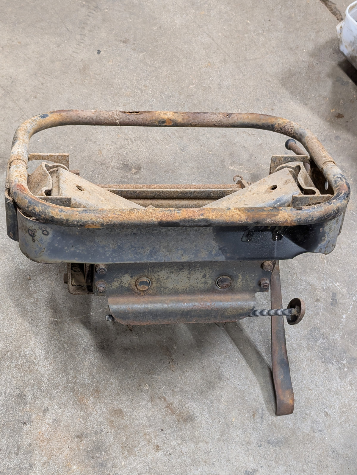 Mechanical Seat Suspension IH International 379319R93 USED