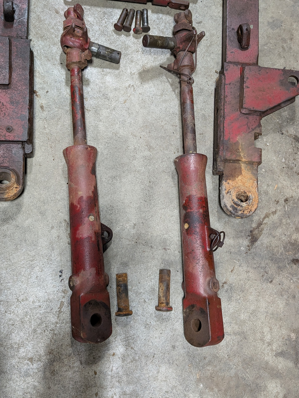 Category 2 Hitch Assembly IH International 539749R91 406243R2 398250R92 398249R92 396752R1 USED