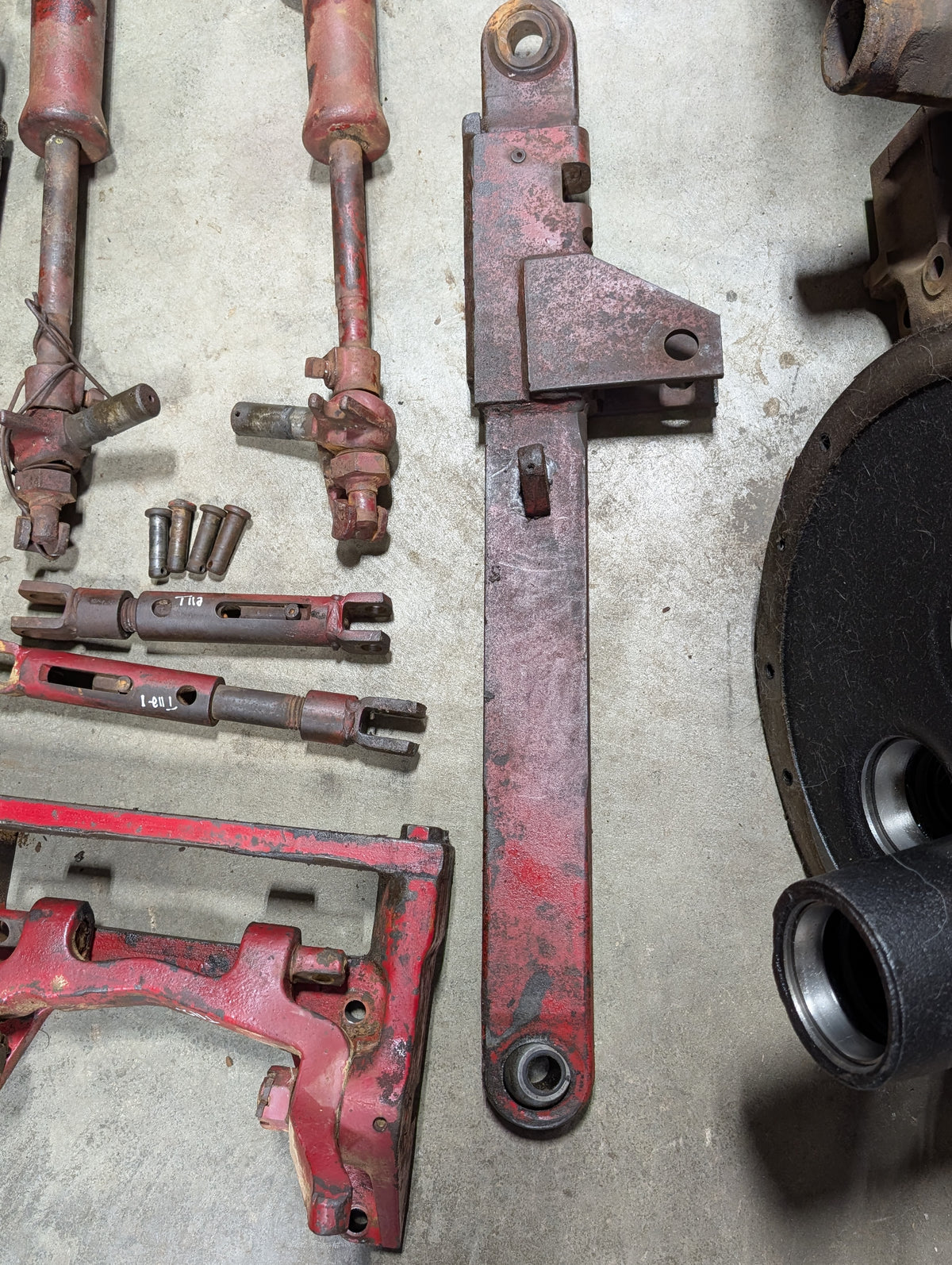 Category 2 Hitch Assembly IH International 539749R91 406243R2 398250R92 398249R92 396752R1 USED