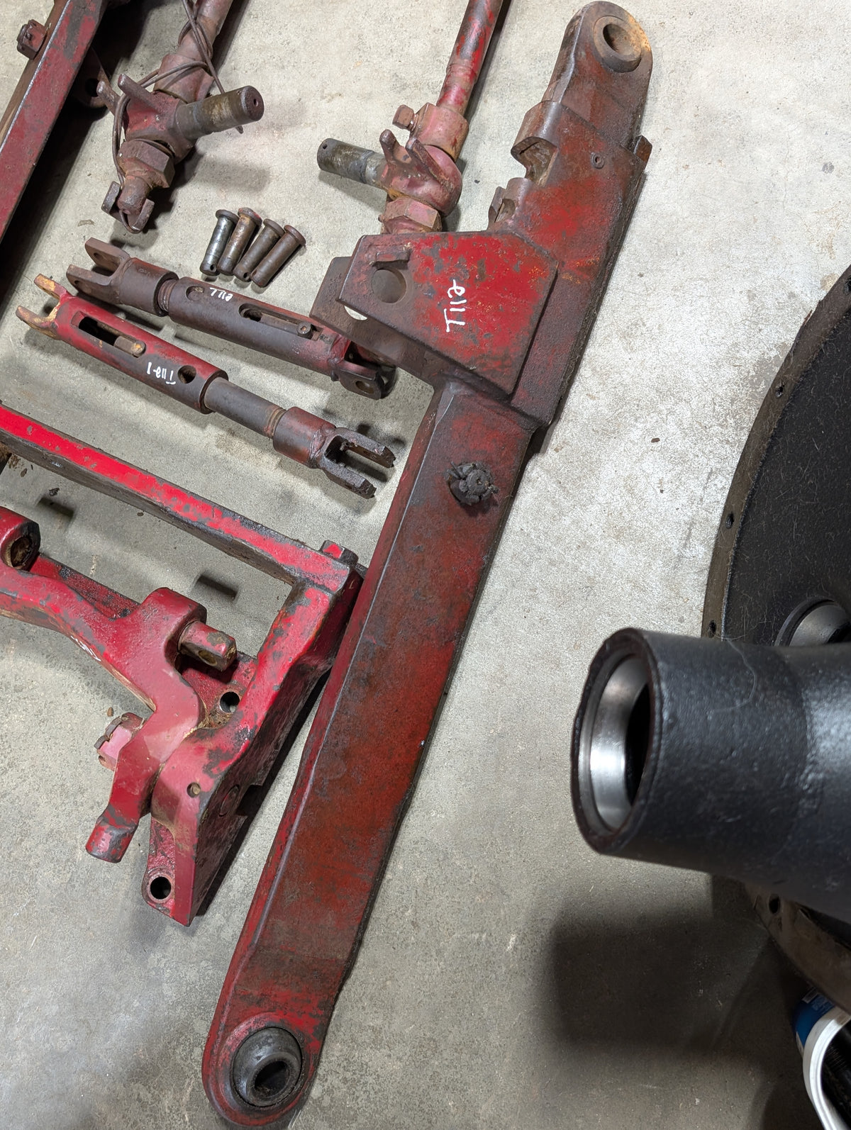Category 2 Hitch Assembly IH International 539749R91 406243R2 398250R92 398249R92 396752R1 USED