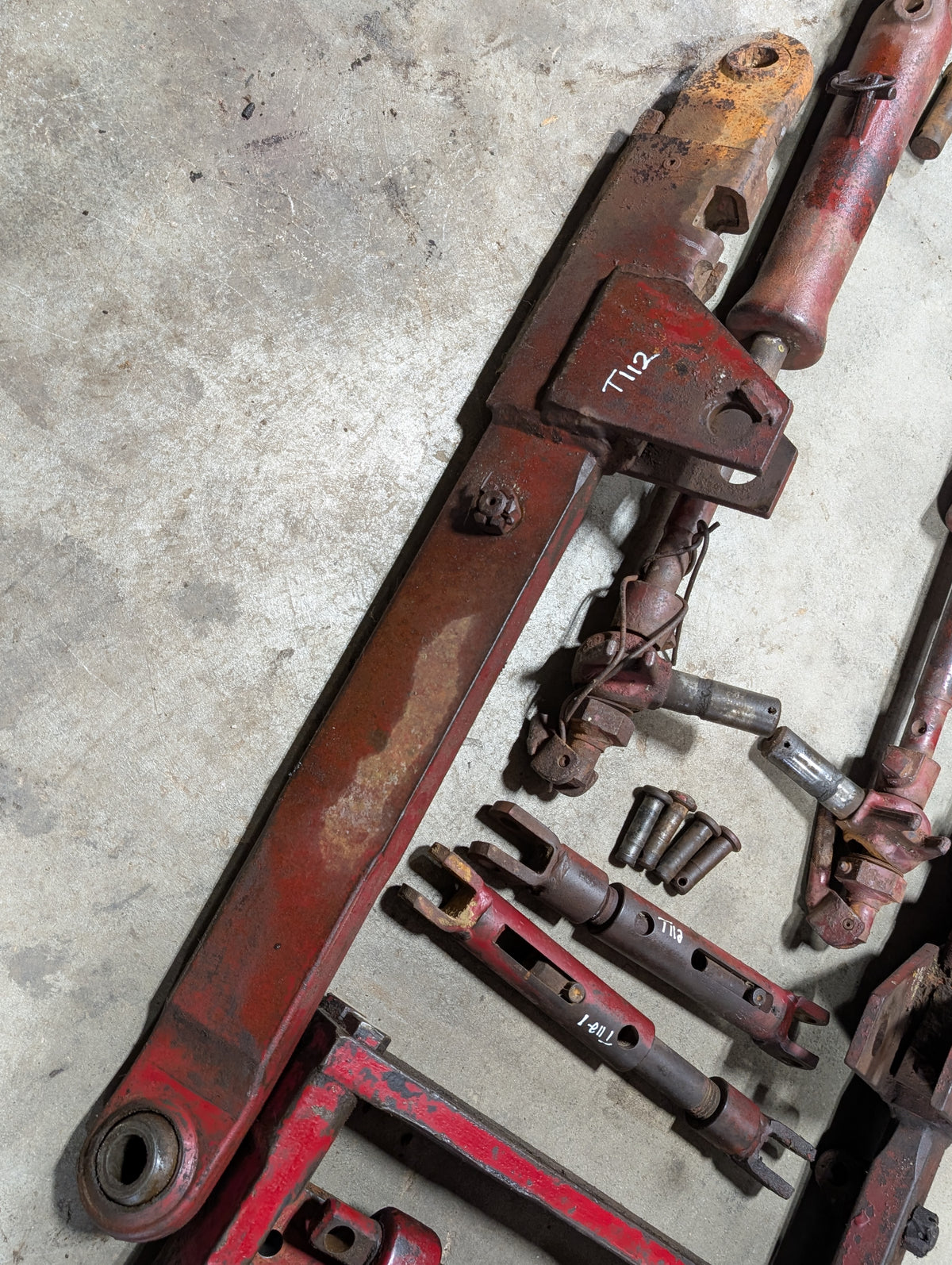 Category 2 Hitch Assembly IH International 539749R91 406243R2 398250R92 398249R92 396752R1 USED