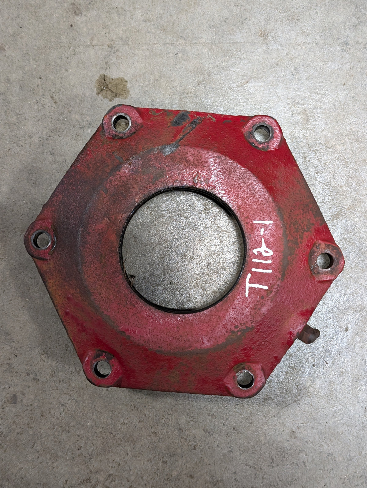 Rear Axle Cap IH International 530033R2 USED