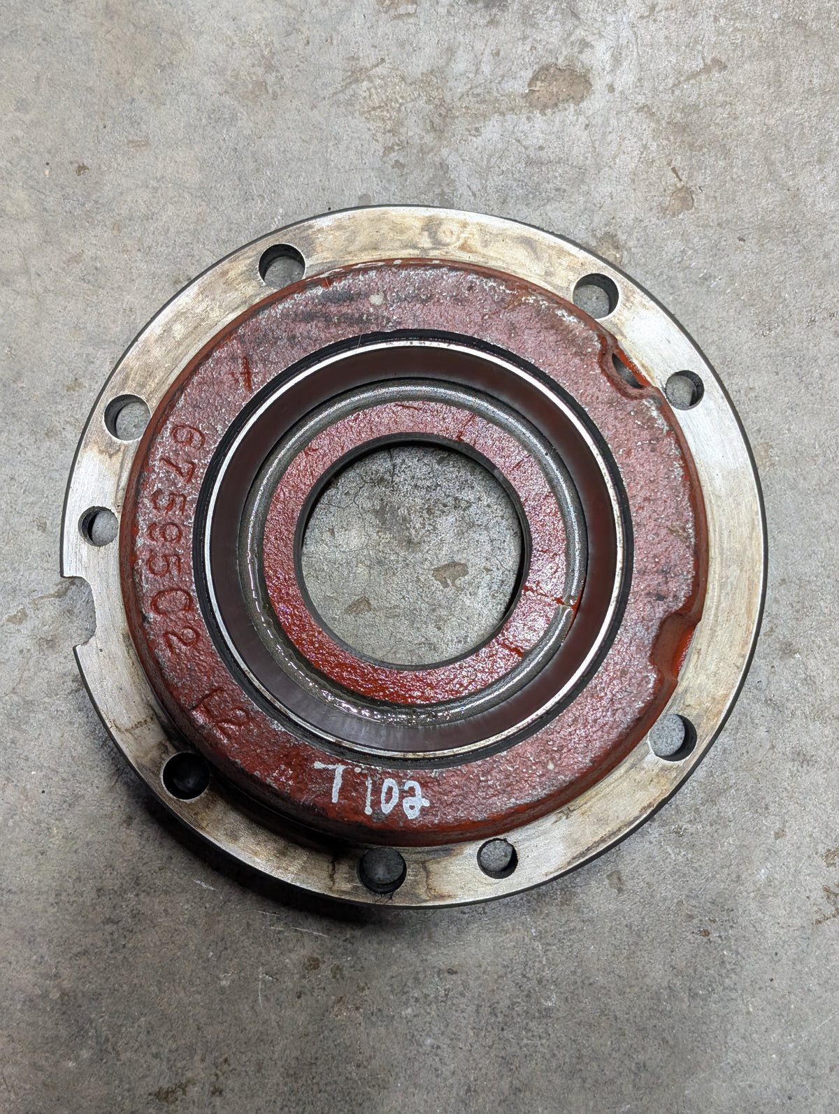 Left Differential Bearing Retainer IH International 67610C2 USED