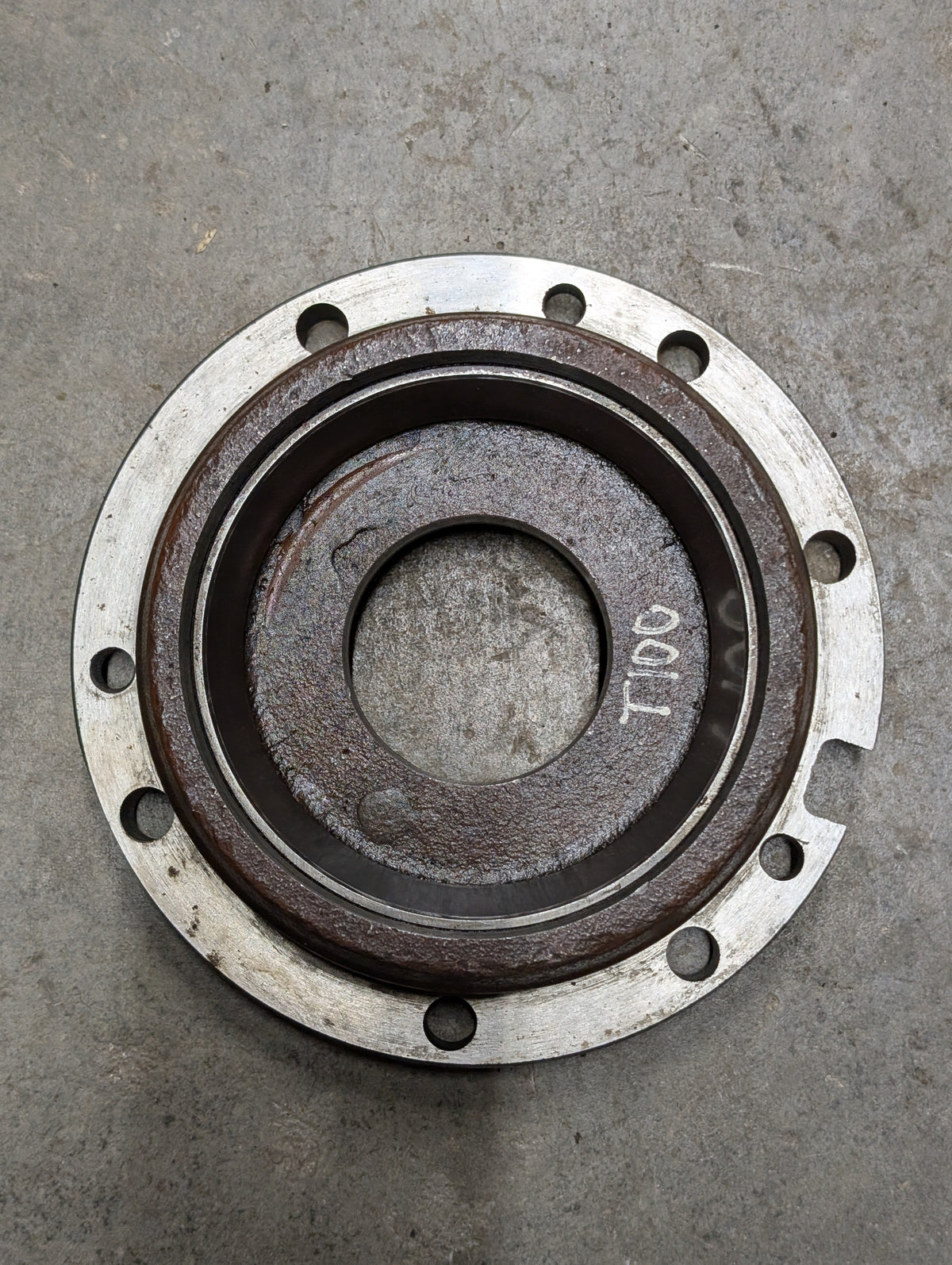Right Differential Bearing Retainer IH International 68684C1 USED