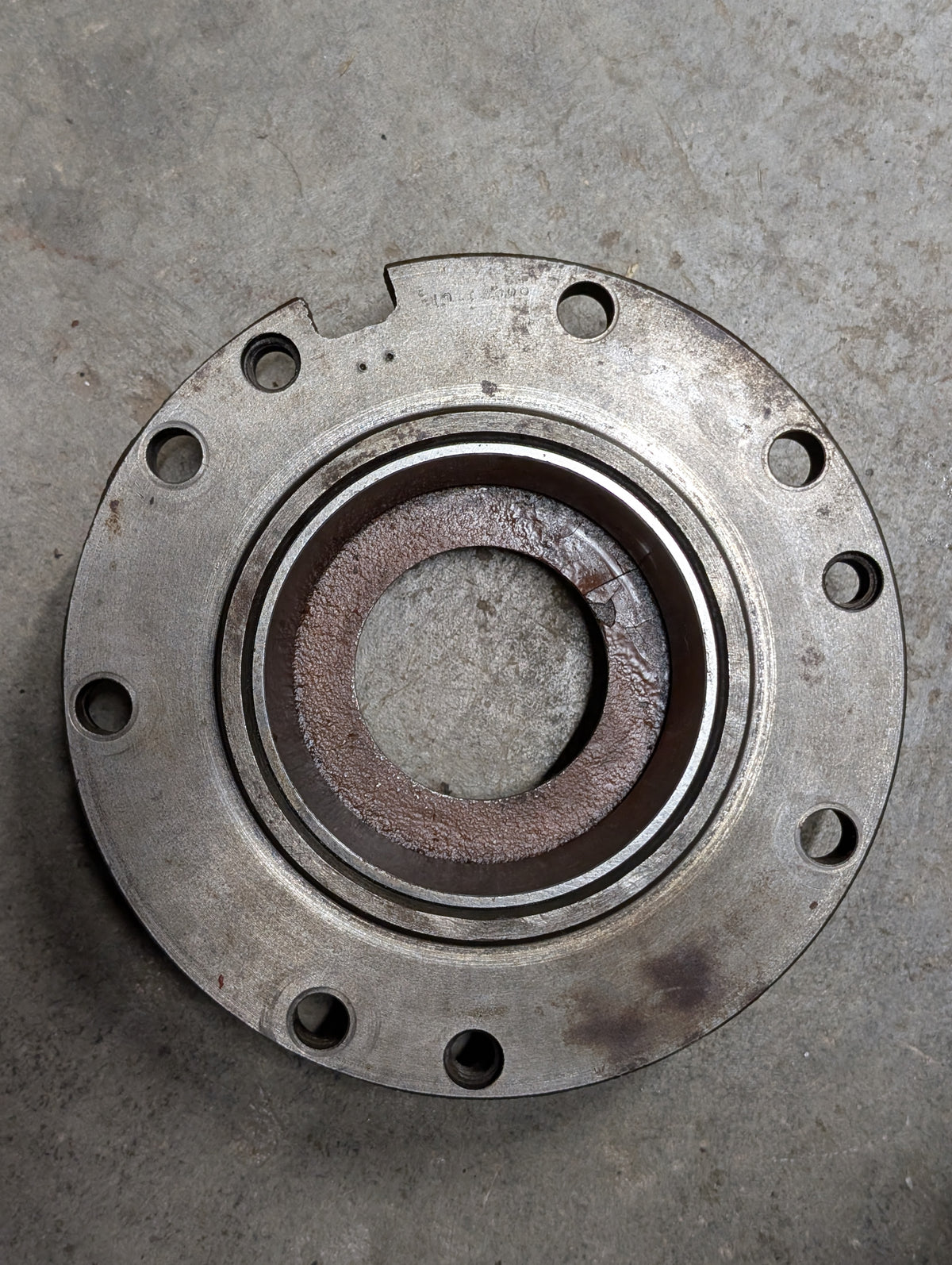 Right Differential Bearing Retainer IH International 68683C1 USED