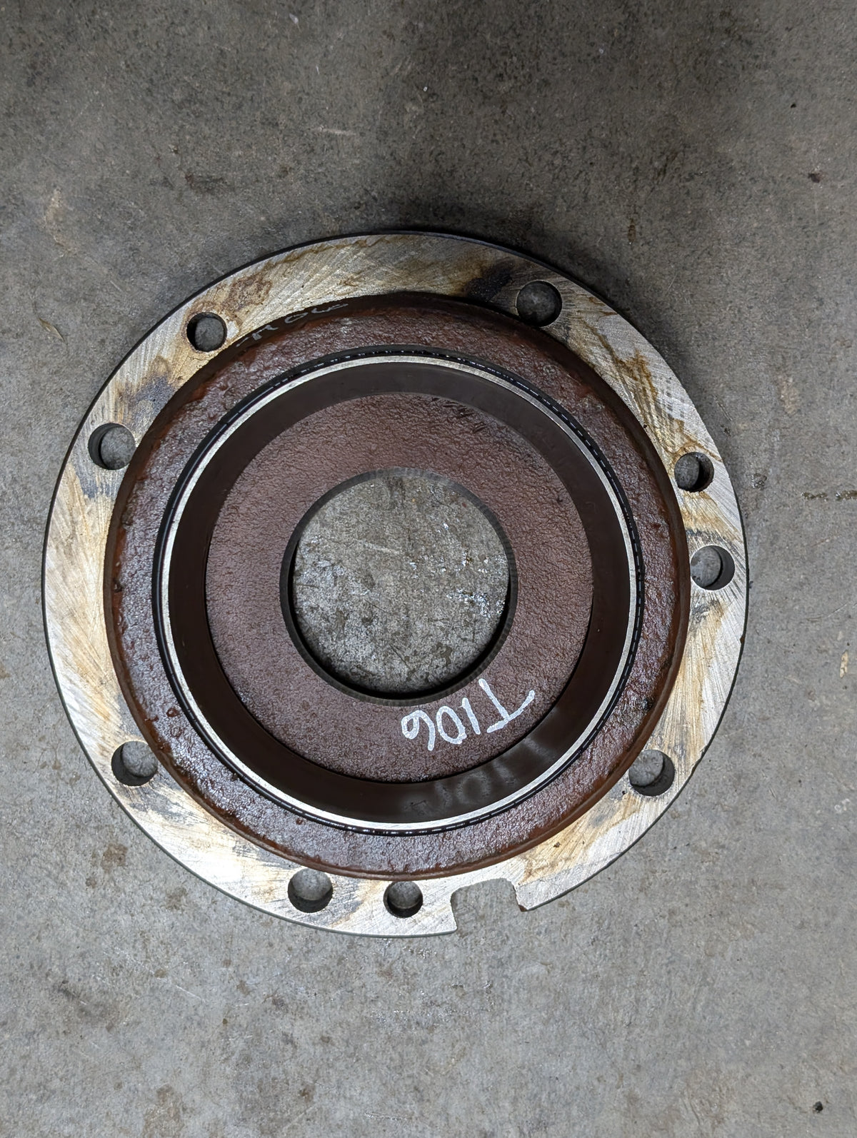 Right Differential Bearing Retainer IH International 68683C1 USED