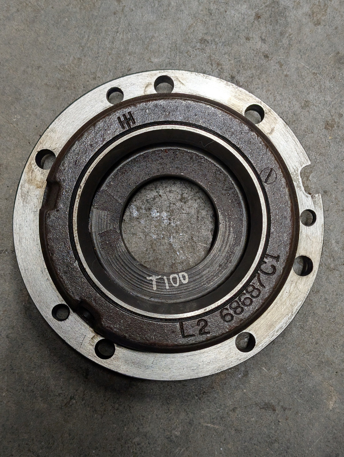 Left Differential Bearing Retainer IH International 68687C1 USED