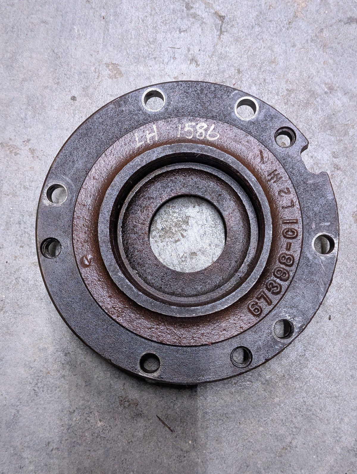 Left Differential Bearing Retainer IH International 67398C1 USED