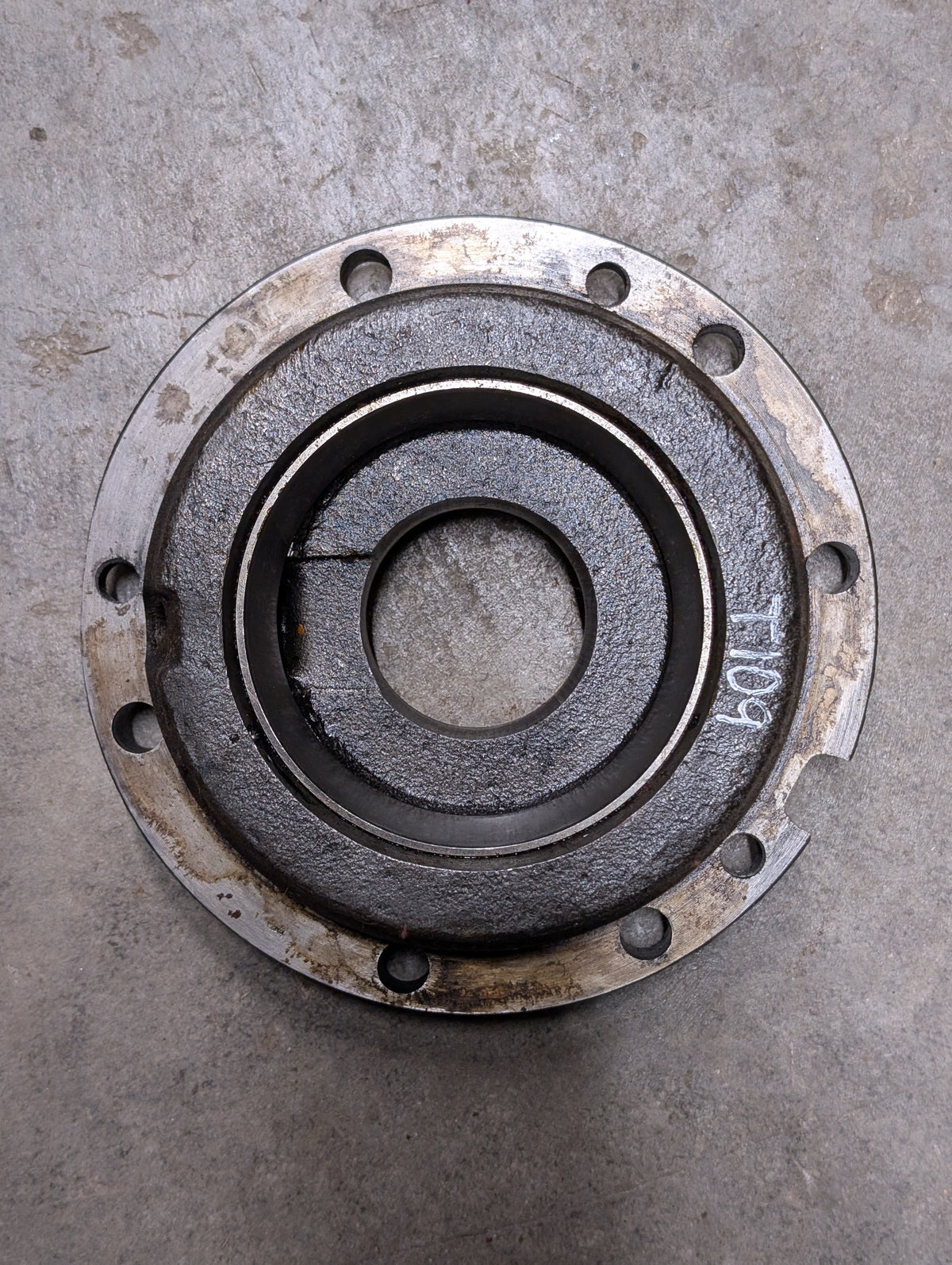 Left Differential Bearing Retainer IH International 67398C1 USED